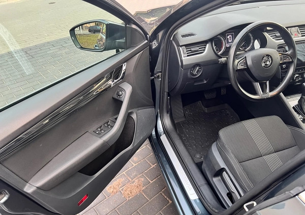 Skoda Octavia cena 58000 przebieg: 177825, rok produkcji 2017 z Wąsosz małe 191